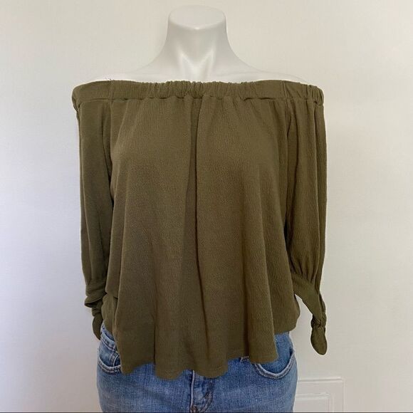 A&F Off Shoulder Top  - Picture 5 of 7
